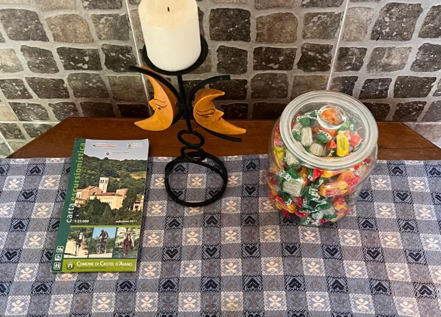 Castel dʼAianoBorgo Il Monzoneアパートメント イタリア