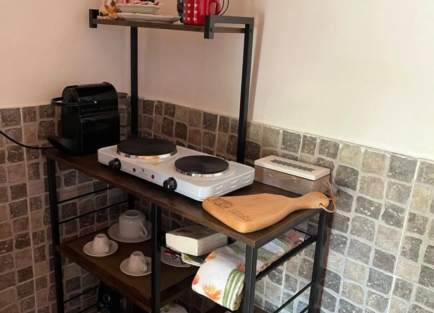 Castel dʼAianoBorgo Il Monzoneアパートメント アパート